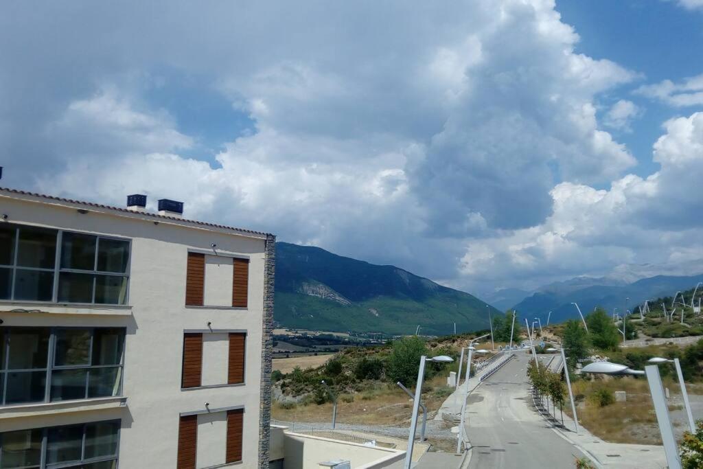 Amplio Apartamento En Sabinanigo - Las Margas Pirineo Aragones Bagian luar foto